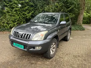 Toyota Land Cruiser 3.0 D-4D VX Gereserveerd (bj 2005)