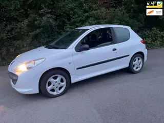 Peugeot 206 + 1.1 XR / 90.000 km nap!