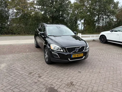 Volvo XC60 2.0 T5 Momentum TREKHAAK  CAMERA PDC (bj 2011)