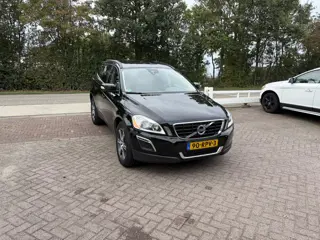 Volvo XC60 2.0 T5 Momentum TREKHAAK  CAMERA PDC (bj 2011)