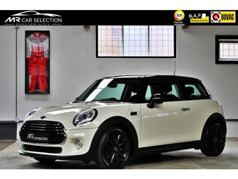 MINI 3-Deurs 1.5 Cooper Business | LED | Keyless entry | NL geleverd | 12 maanden garantie
