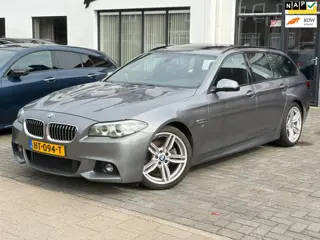 BMW 5-serie Touring 520i High Executive,Panoramadak,Stoelverwarming,Navigatie,19 Inch L.M. Velgen