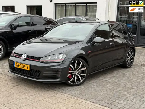 Volkswagen Golf 2.0 TSI GTI Performance, NAP,Panoramadak,Stoelverwarming, Leder,19 Inch.L.M.Velgen