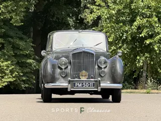 Bentley Mark vi LHD 1952 chassis B472LNZ, factory left-hand drive, 14,215 miles