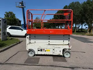 Genie GS3246 schaar hoogwerker 12 meter (bj 2015)