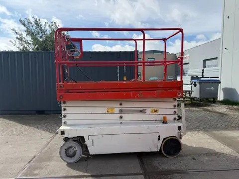 Iteco IT10090 schaar hoogwerker 12 meter (bj 2014)
