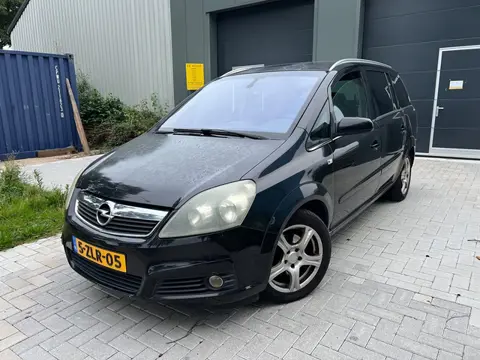 Opel Zafira 1.8 Essentia 7 zitter Jaar apk