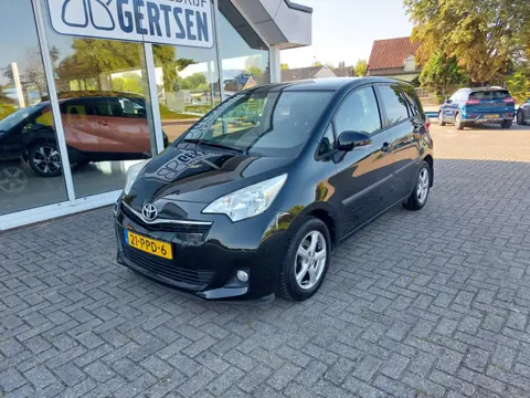 Toyota Verso-S 1.3 VVT-i Aspiration Hoge instap, panorama dak,  trekhaak, camera