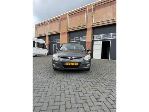 Hyundai i30 1.6i Dynamic