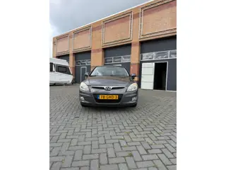 Hyundai i30 1.6i Dynamic