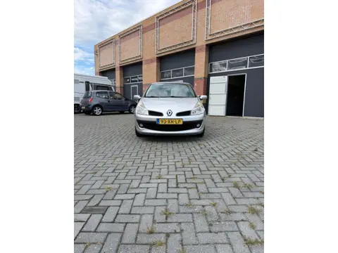 Renault Clio 1.2-16V Dynamique