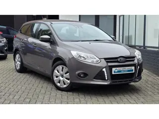 Ford Focus Wagon 1.0 EcoBoost Trend 100pk Airco, Blis, PDC, Led, Trekhaak, Nieuwe Riem, Nieuwe Koppe
