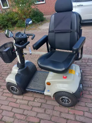 Scootmobiel Ceres-Vermeiren in nieuwstaat