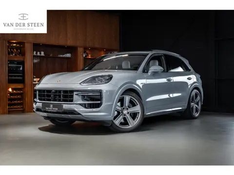 Porsche Cayenne 3.0 E-Hybrid Black Edition Achterasbesturing | Stoelventilatie V+A | Passenger Displ