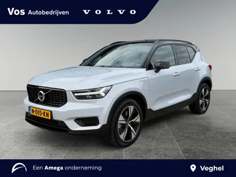 Volvo XC40 T4 Recharge R-Design | Luxury Line | Trekhaak | Dealer onderhouden