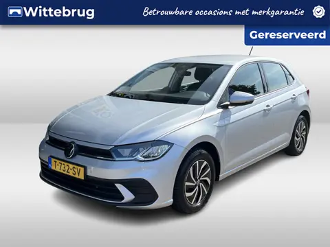 Volkswagen Polo 1.0 TSI Life / ADAPT-CRUISE/ PARK. SENSOREN/ APP-CONNECT/ NAVI/ CLIMA/ DAB/ 15" LMV