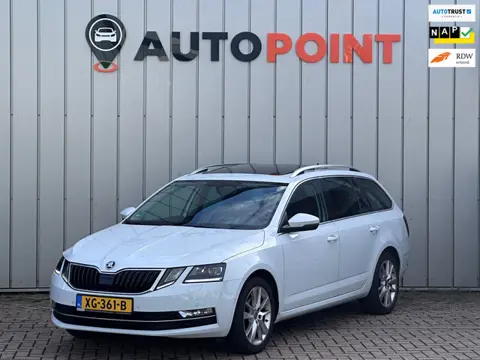 Skoda Octavia Combi 1.5 TSI BUSSINESS PANO TREKHAAK LED CANTON DEALER OND ORG NL AUTO