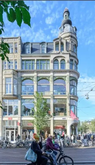 Woning aan de Koningsplein te Amsterdam