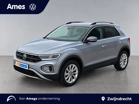 Volkswagen T-Roc 1.5 150pk TSI Life Edition Parkeerassistent (Park Assist) | Adaptive Cruise Control