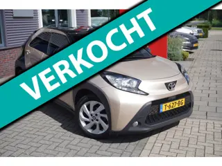 Toyota Aygo X 1.0 VVT-i MT Play / Camera / Carplay / ACC / Stoelverwarming