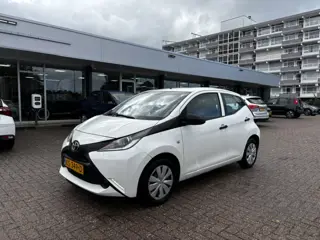 Toyota Aygo 1.0 VVT-i x-now (bj 2016)