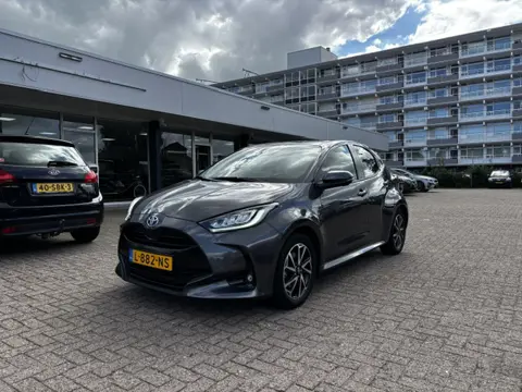 Toyota Yaris 1.5 Hybrid Style (bj 2021, automaat)
