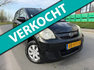 Daihatsu Cuore 1.0 Comfort BJ 2009 5 DEURS/AIRCO/STUURBEK/APK ZEER NETJES !!!