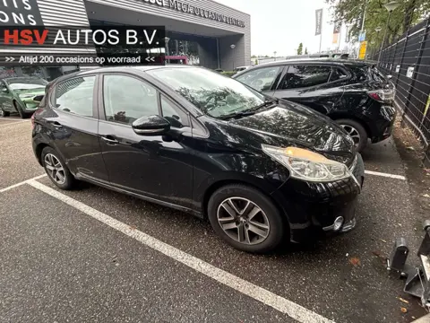 Peugeot 208 1.2 VTi Envy navi LM 4-deurs org NL