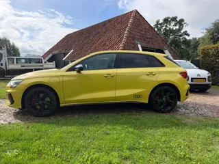 Audi A3 Sportback 45 TFSI e S edition Competition-Camera-Trekhaak-Carplay-Virtual-