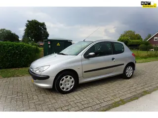 Peugeot 206 1.4 Pop' Art AIRCO fijne auto
