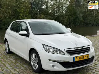 Peugeot 308 1.6 THP Active Airco achteruit camera cruis control org nl auto navigatie