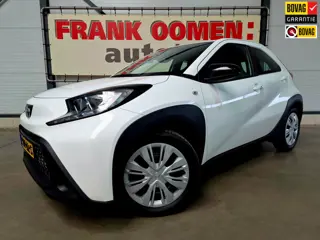 Toyota Aygo X 1.0 VVT-i S-CVT 72PK Play + Keyless|Stoelverw.|LED|Camera|Climate|Adaptive Cruise|Appl
