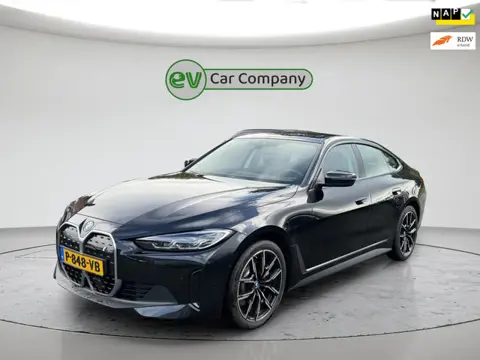 BMW I4 EDrive40 84 kWh | SOH 96% | 19 Inch M sport Velgen | Camera | CarPlay | Cruise Control | 1e E