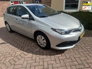 Toyota Auris 1.3 Now KLIMAAT CC APK NAP DEALER ONDERHOUD