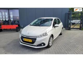 Peugeot 208 1.2 82 pk PureTech Blue Lion 5-deurs *wit metallic*