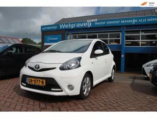 Toyota Aygo 1.0 VVT-i Dynamic Blue lage km stand