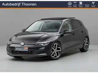 Volkswagen Golf 1.5 eTSI Style 150 pk | pano | trekhaak | 18"