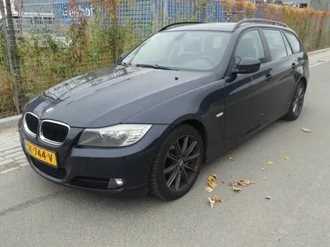 BMW 3-serie Touring 318i - Loopt op 3 cylinders - EXPORT