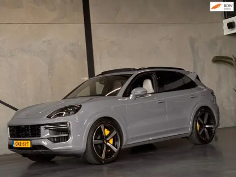 Porsche Cayenne 4.0 Turbo E-Hybrid, SportDesign, PDCC, PCCB