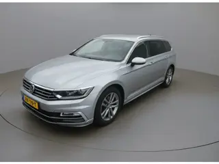 Volkswagen Passat Variant 1.4 TSI Highline Business R, Clima, ACC, Navi, Stoelverwarming, Led, PDC, 