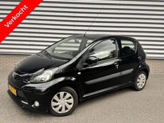 Toyota Aygo 1.0 VVT-i AUTOMAAT Airco Navi (bj 2013)