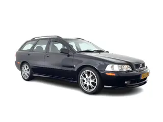 Volvo V40 1.8 Europa *LEATHER-FABRIC | HEATED-COMFORTSEATS | AIRCO | CRUISE | 17''ALU | TOWBAR*