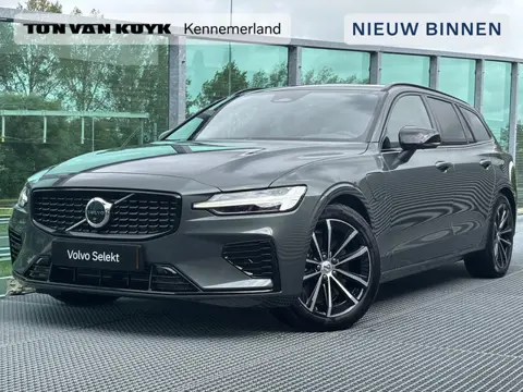 Volvo V60 2.0 T8 Plug-in hybrid AWD Plus Dark PHEV, Automaat, Panoramadak, Trekhaak semi elektrisch 
