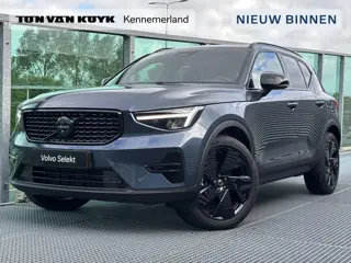 Volvo XC40 2.0 B4 Plus Black Edition Mild hybrid, Automaat, Panoramadak, 20 inch wielen, Trekhaak se