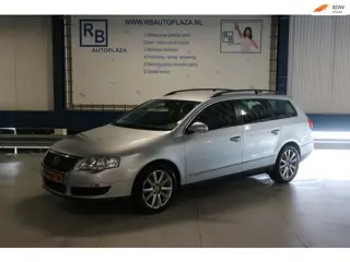 Volkswagen Passat Variant 2.0 FSI 1e EIGENAAR + ORG NED + NAP + SUPER NETJES ! ! !