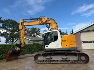 Liebherr R926 R926 compact GPS (bj 2017)