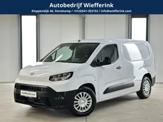 Toyota PROACE CITY Electric Challenger Long (L2) 50 kWh 136pk | 3pers. | Laadvloer | 3-fase(11kw) | 