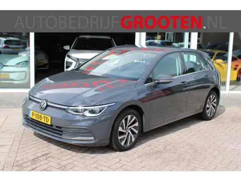 Volkswagen Golf 1.4 eHybrid Style//Navi//Carplay//Trekhaak!!