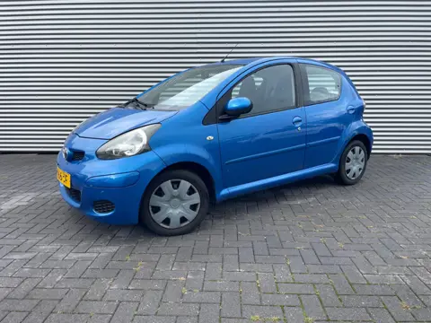 Toyota Aygo 1.0-12V cool bouwjaar 2009 ( nw apk )