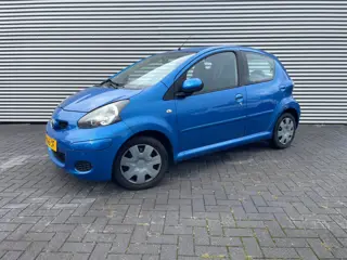 Toyota Aygo 1.0-12V cool bouwjaar 2009 ( nw apk )